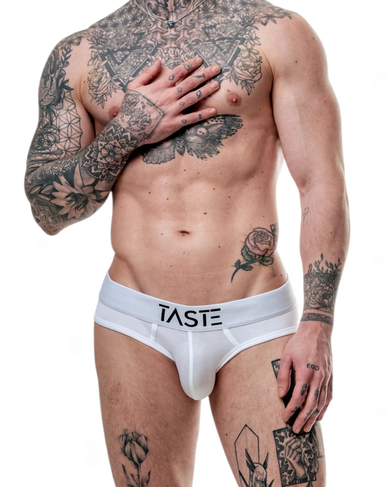 TASTE | Signature Brief White on White