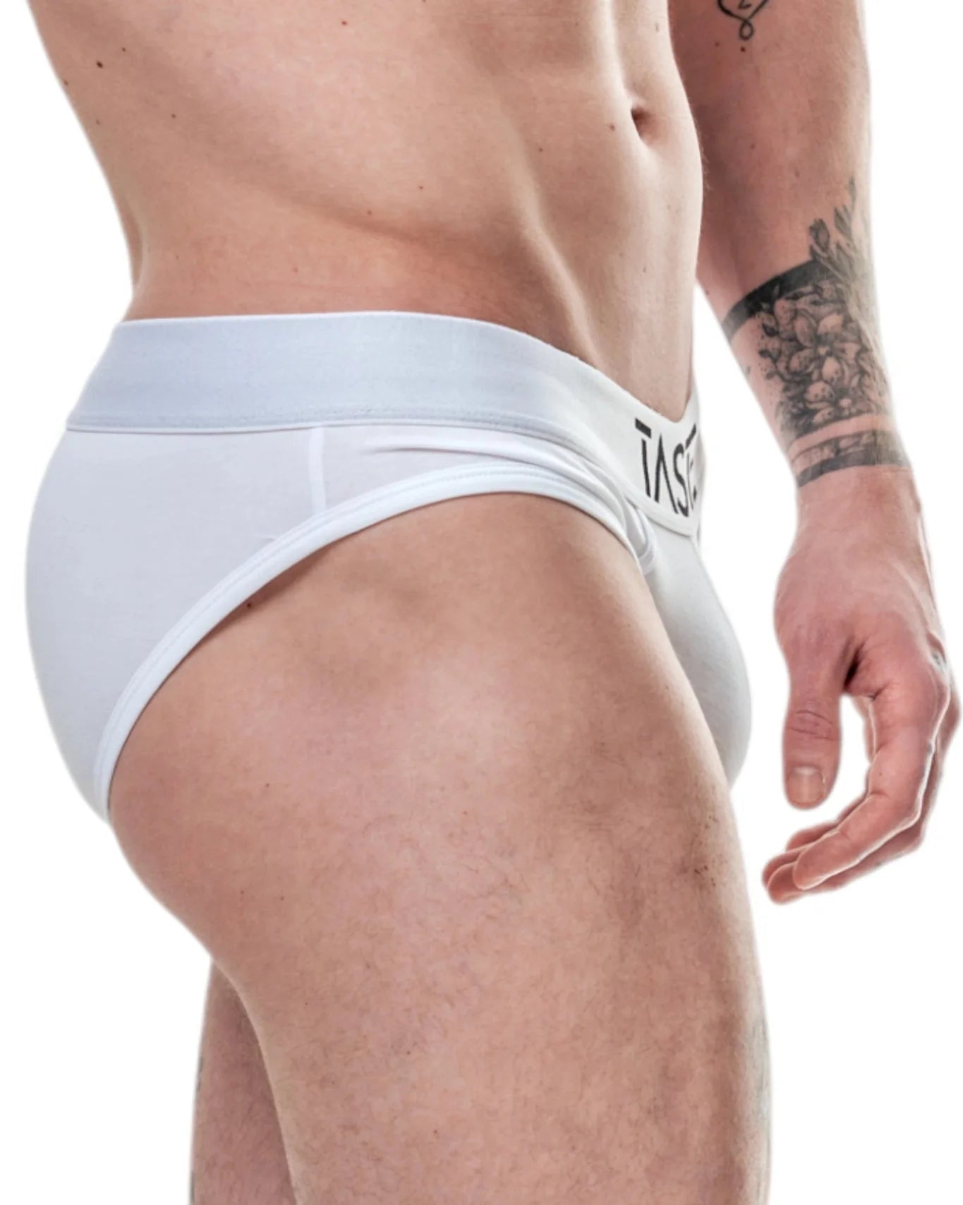 TASTE | Signature Brief White on White